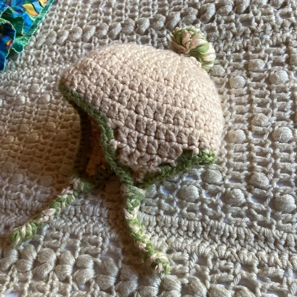 Vintage hand crochet hat fir baby